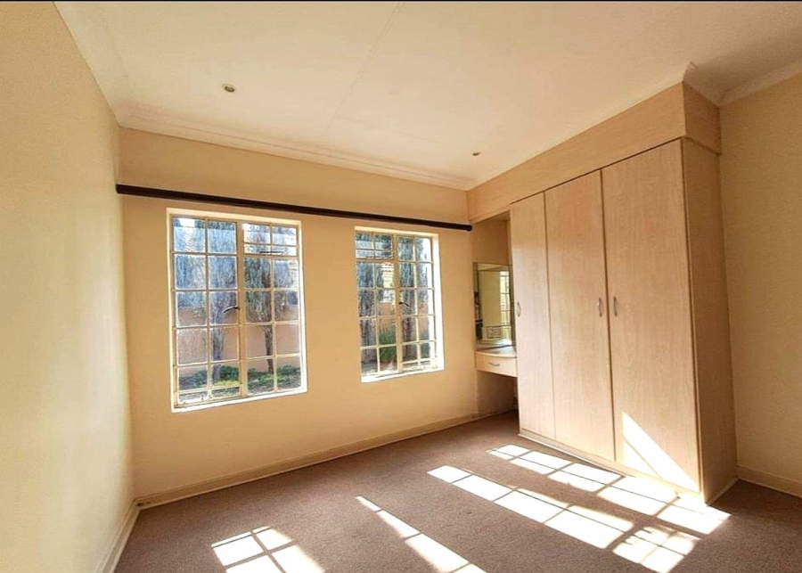3 Bedroom Property for Sale in Kannoniers Park North West